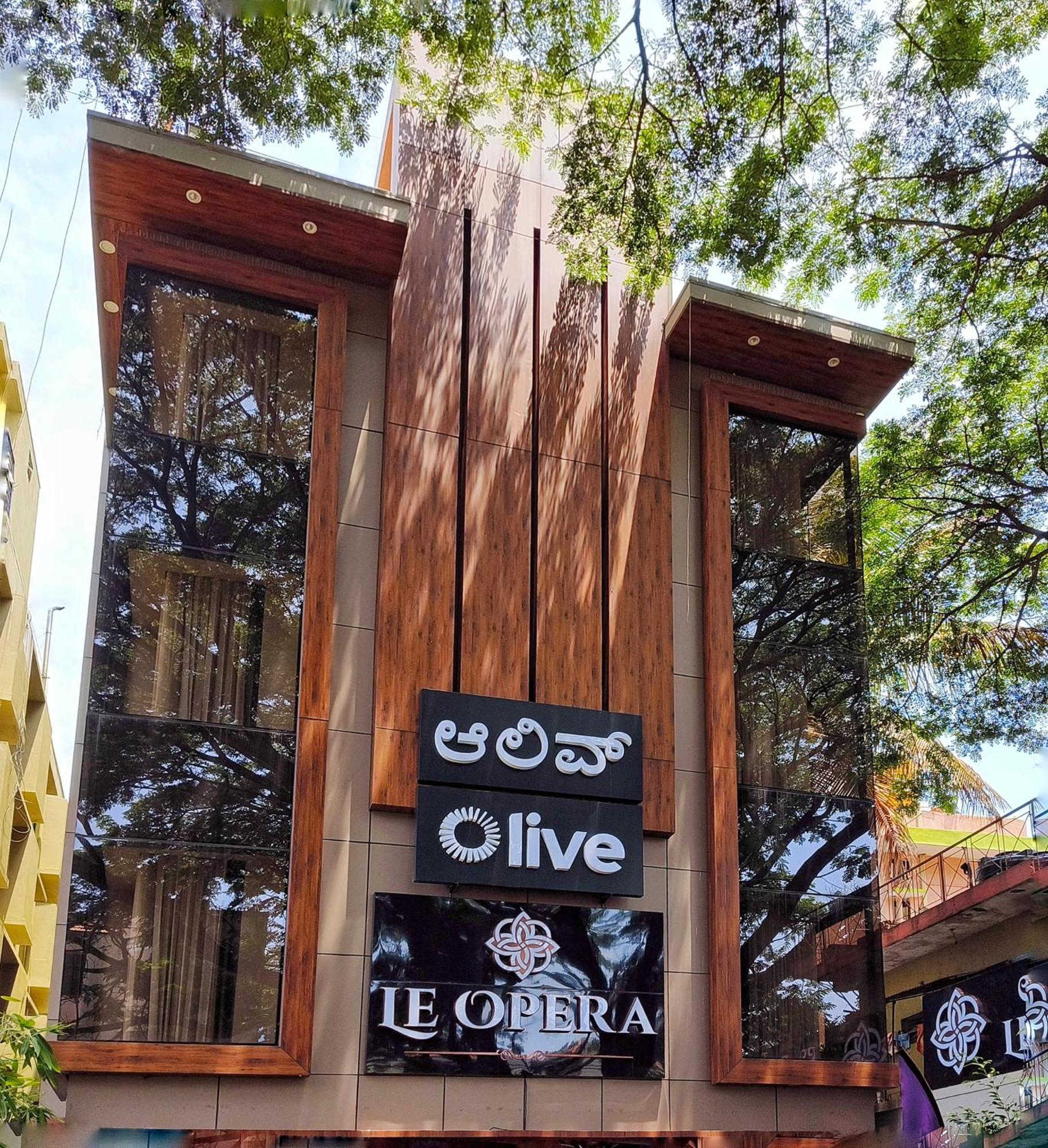 Olive Hotel Le Opera By Embassy Group Бангалор Экстерьер фото